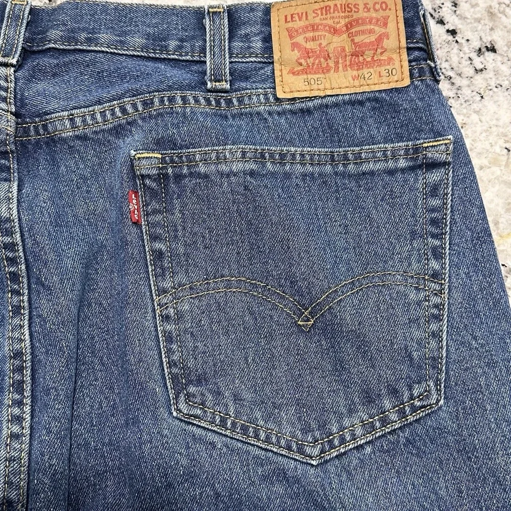 Levi's 505 Jeans Men 42x30 (Fits 40x30) Blue Denim Straight Leg Classic Fit